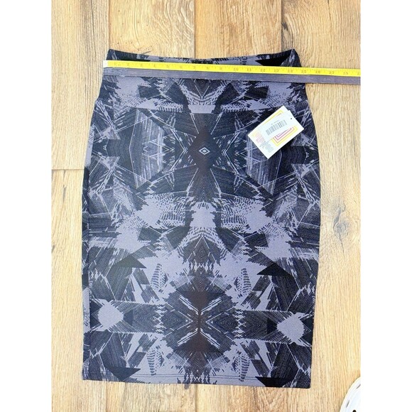Lularoe Cassie Skirt Women's M Black Fitted Pull On Stretch NWT - Picture 4 of 9